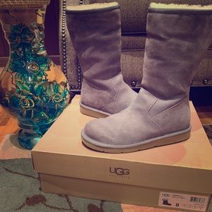 Fairfax II UGG